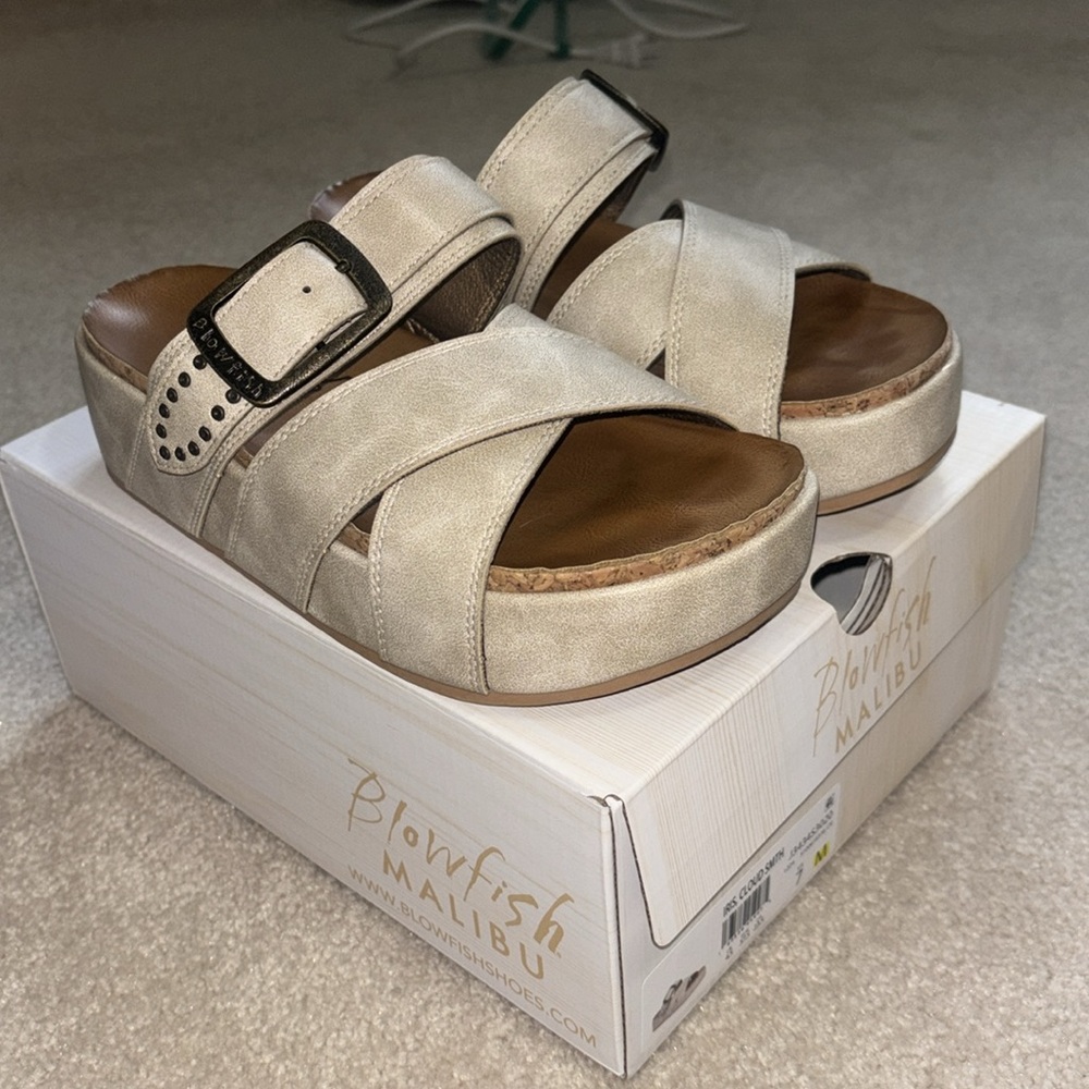 Women's Beige Platform Sandals size 7